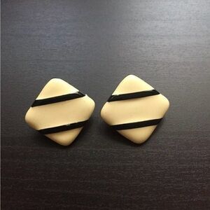 Vintage Ivory & Black Clip-on Earrings